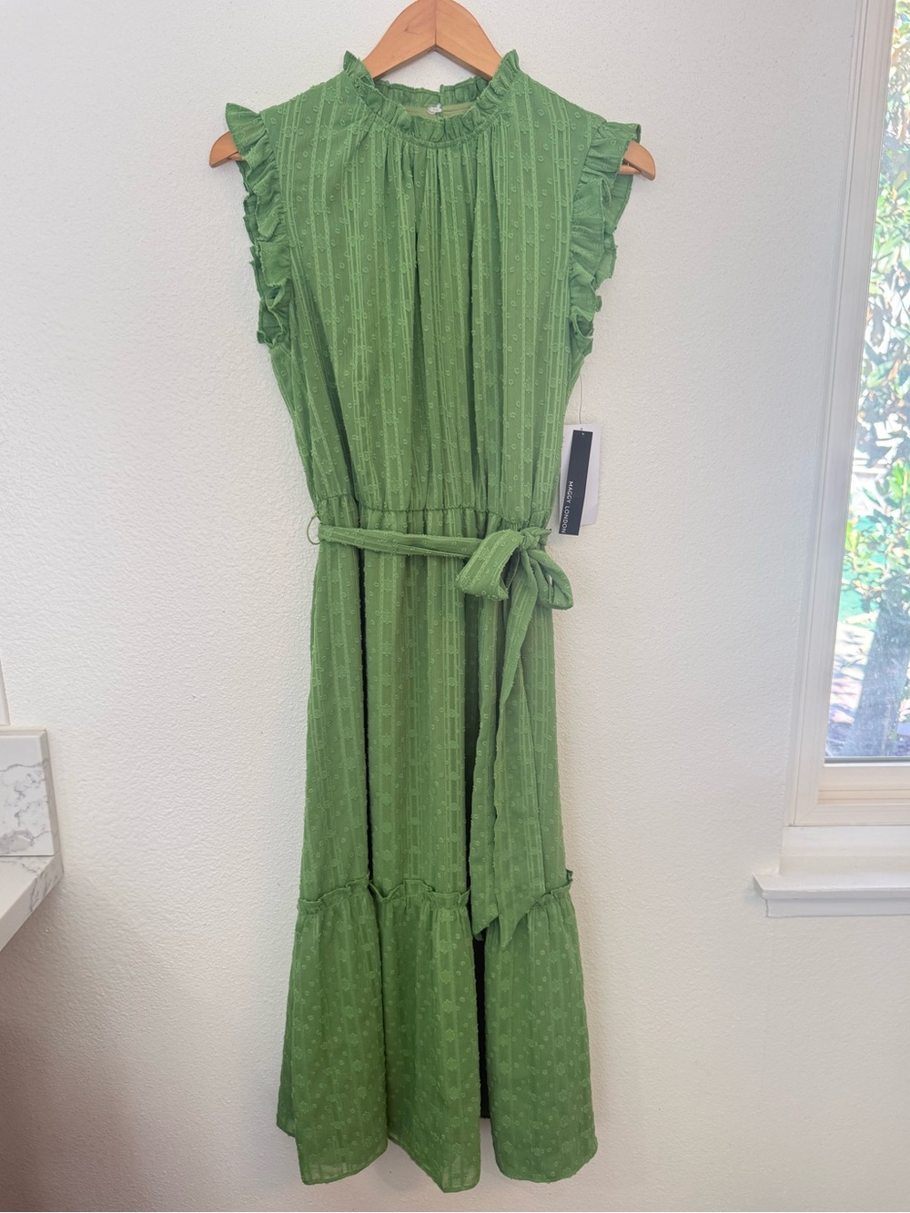 Maggy London Ruffle Trim Clip Dot Lace Midi Dress in Fluorite Green size 10